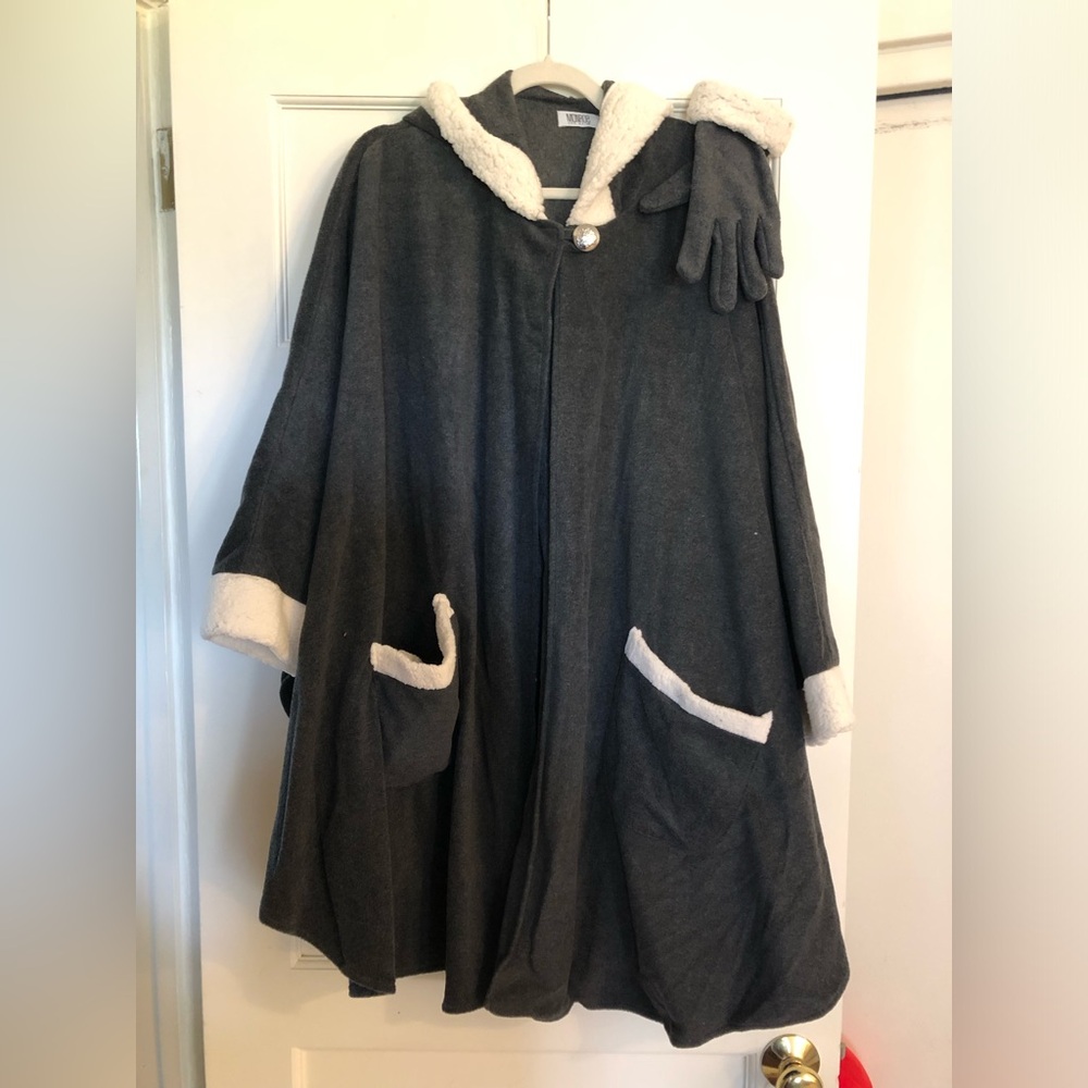 Monroe & Main Dark Gray Cape with Light Trim